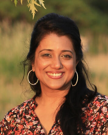 Elsa Thomas Spiritual Scientist. Transformation Strategist. Frequency recalibrator.